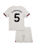 Chelsea Benoit Badiashile #5 Bortedraktsett Barn 2025-26 Korte ermer (+ bukser)